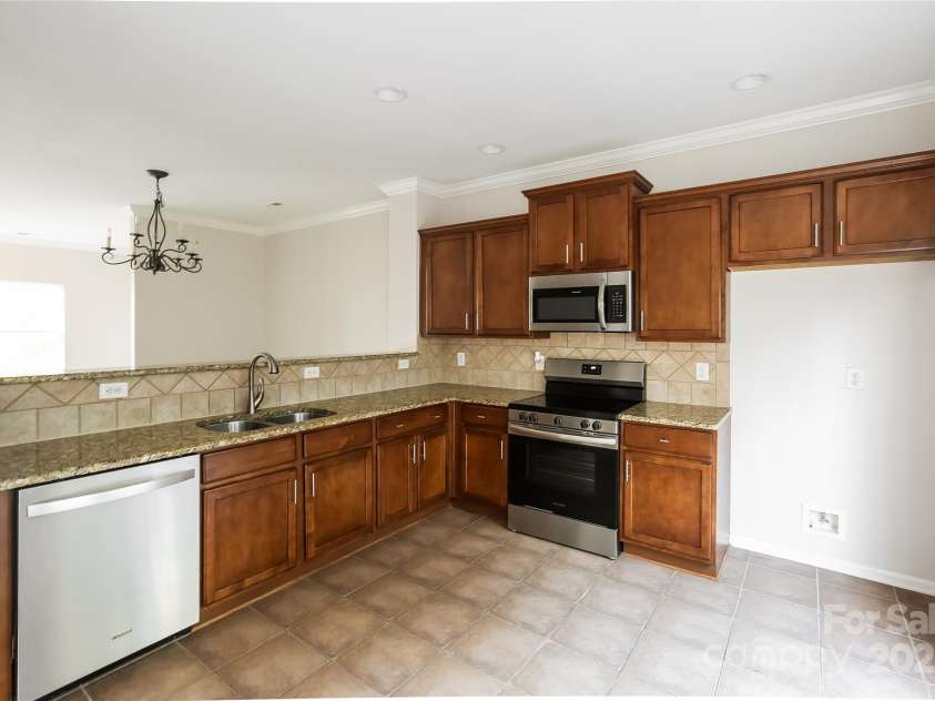 14132 Winford Lane, Charlotte, NC 28262.  MLS# CAR4299199, YatesRealty ID 1957. 