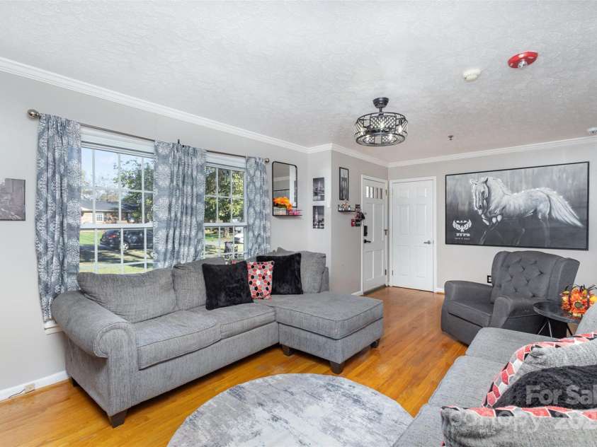 319 Circleview Drive, Shelby, NC 28150.  MLS# CAR4201623, YatesRealty ID 1957. 