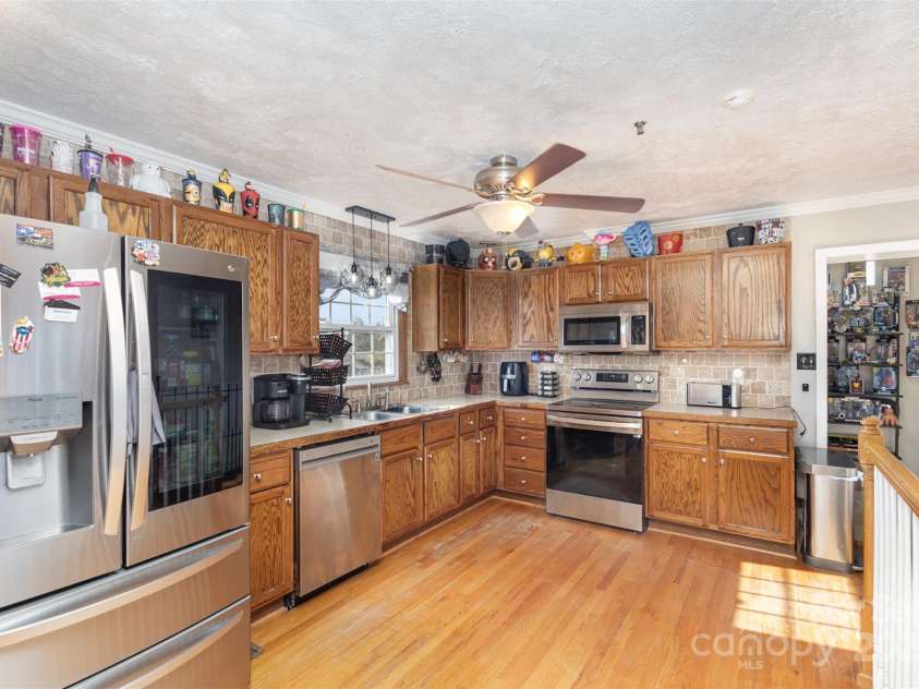 319 Circleview Drive, Shelby, NC 28150.  MLS# CAR4201623, YatesRealty ID 1957. 