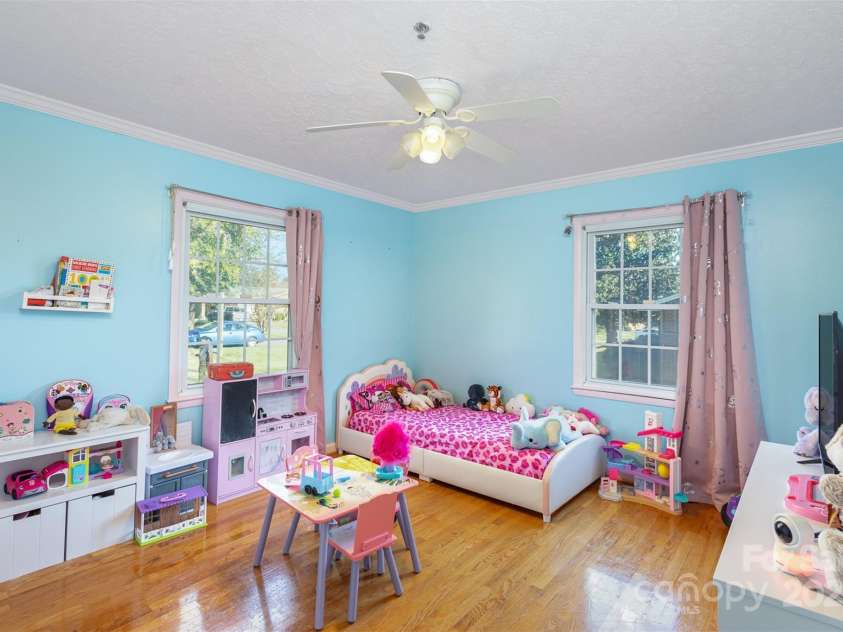 319 Circleview Drive, Shelby, NC 28150.  MLS# CAR4201623, YatesRealty ID 1957. 