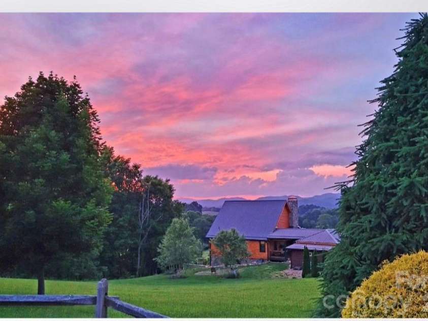 55 Bear Paw Lane, Sparta, NC 28675.  MLS# CAR4349176, YatesRealty ID 1957. 