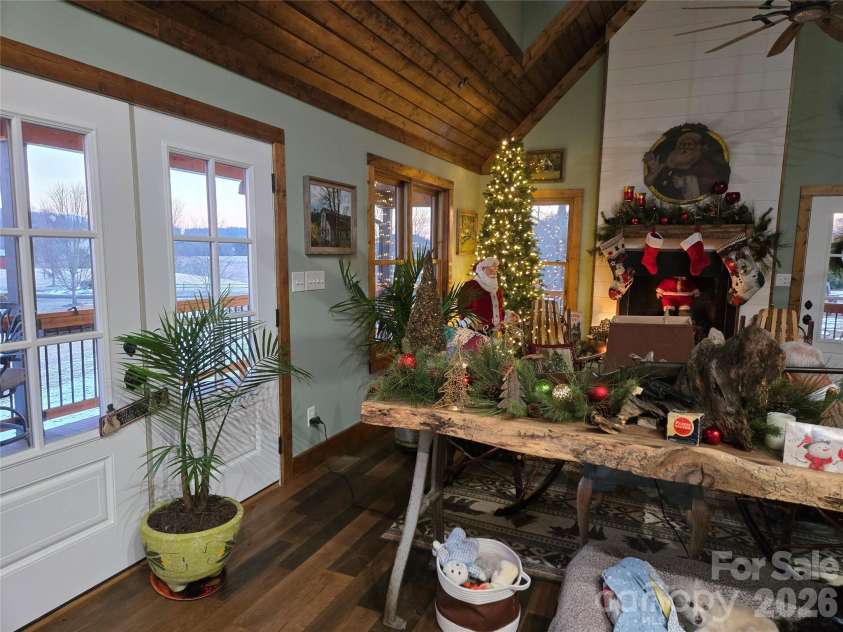 55 Bear Paw Lane, Sparta, NC 28675.  MLS# CAR4349176, YatesRealty ID 1957. 
