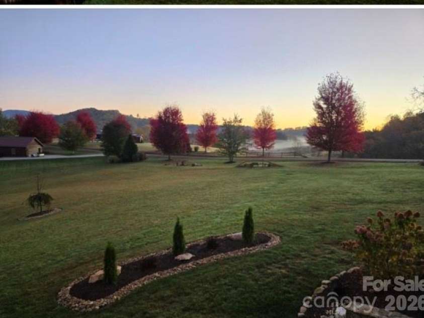 55 Bear Paw Lane, Sparta, NC 28675.  MLS# CAR4349176, YatesRealty ID 1957. 
