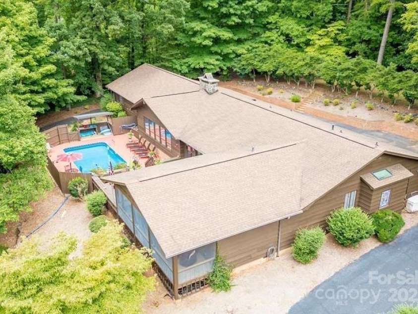 2915 Old Stage Road, Gastonia, NC 28052.  MLS# CAR4270149, YatesRealty ID 19570. 