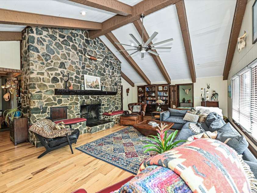 2915 Old Stage Road, Gastonia, NC 28052.  MLS# CAR4270149, YatesRealty ID 19570. 