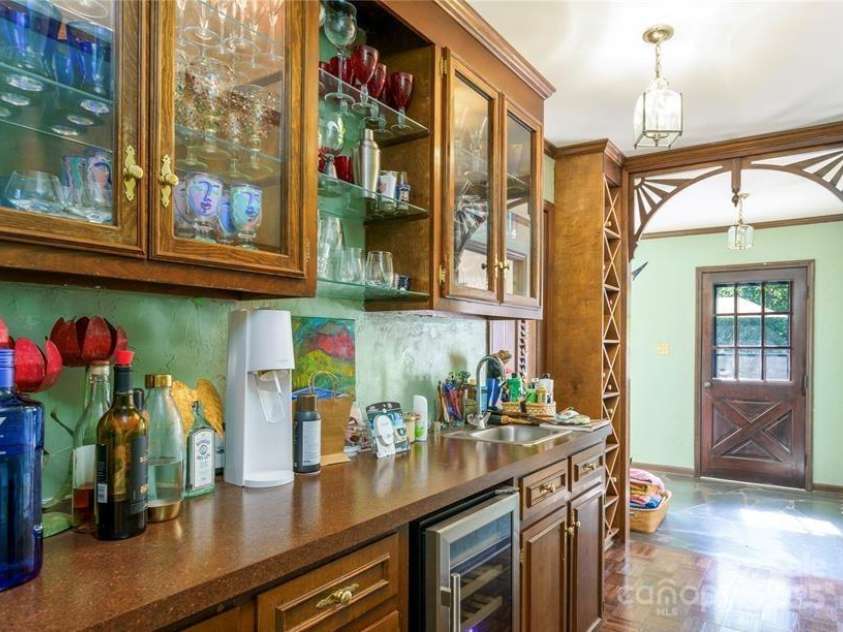 2915 Old Stage Road, Gastonia, NC 28052.  MLS# CAR4270149, YatesRealty ID 19570. 