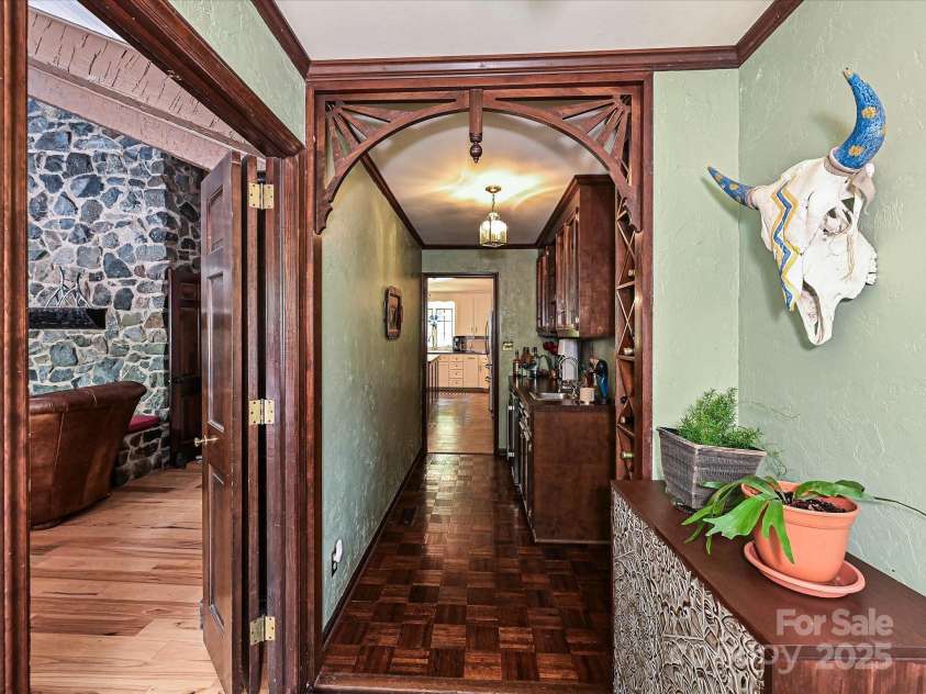 2915 Old Stage Road, Gastonia, NC 28052.  MLS# CAR4270149, YatesRealty ID 19570. 