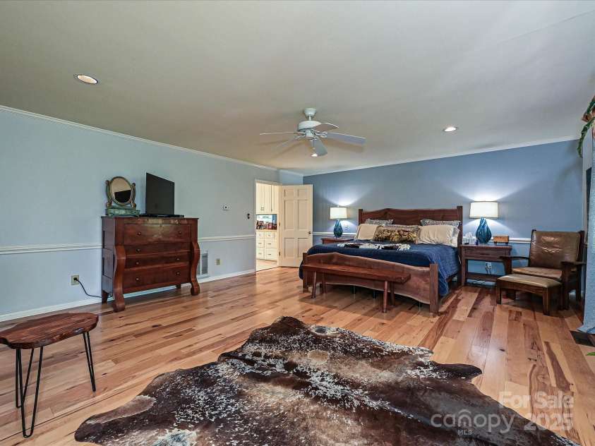 2915 Old Stage Road, Gastonia, NC 28052.  MLS# CAR4270149, YatesRealty ID 19570. 