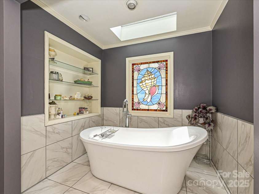 2915 Old Stage Road, Gastonia, NC 28052.  MLS# CAR4270149, YatesRealty ID 19570. 