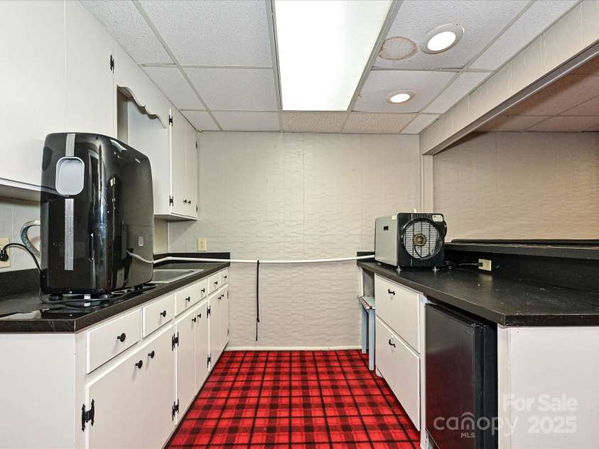 2915 Old Stage Road, Gastonia, NC 28052.  MLS# CAR4270149, YatesRealty ID 19570. 