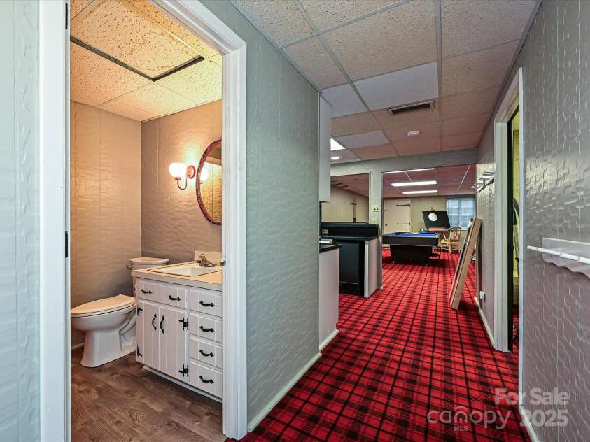 2915 Old Stage Road, Gastonia, NC 28052.  MLS# CAR4270149, YatesRealty ID 19570. 