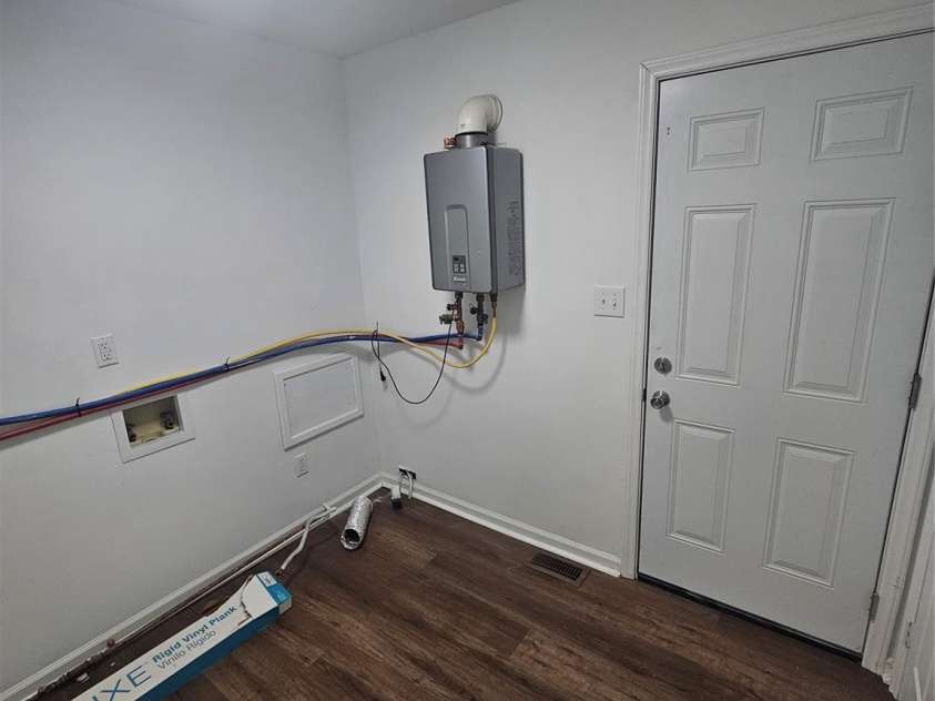 315 Maine Avenue, Bessemer City, NC 28016.  MLS# CAR4373467, YatesRealty ID 19571. 