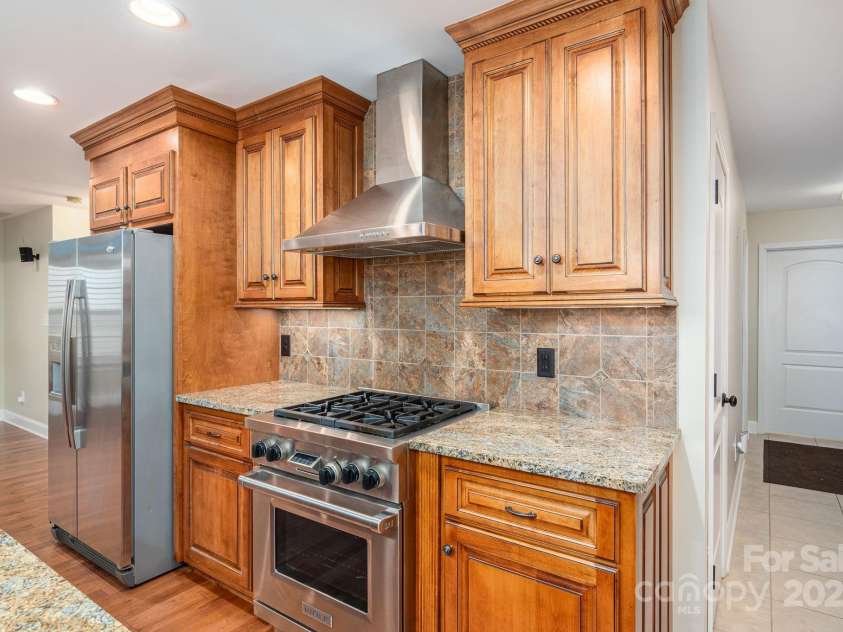 2817 Long Circle, Iron Station, NC 28080.  MLS# CAR4267565, YatesRealty ID 19572. 