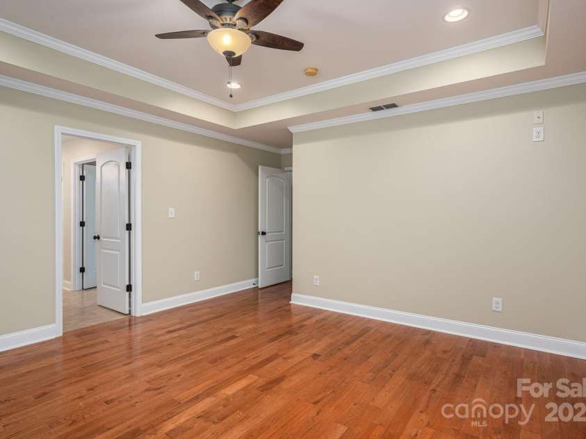 2817 Long Circle, Iron Station, NC 28080.  MLS# CAR4267565, YatesRealty ID 19572. 