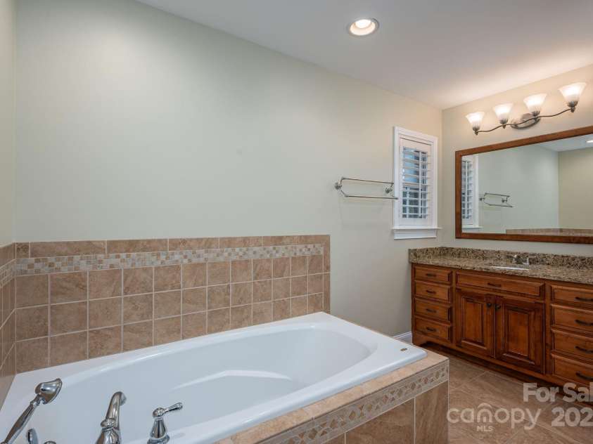 2817 Long Circle, Iron Station, NC 28080.  MLS# CAR4267565, YatesRealty ID 19572. 