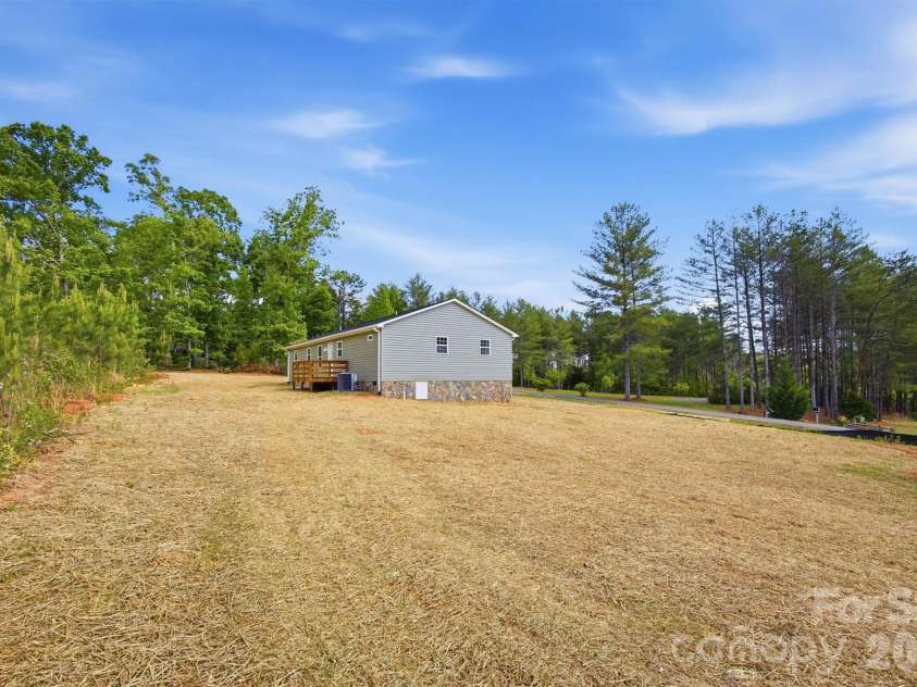 4915 S T Clark Road, Morganton, NC 28655.  MLS# CAR4367248, YatesRealty ID 19573. 