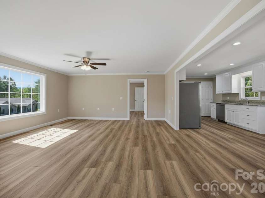 4915 S T Clark Road, Morganton, NC 28655.  MLS# CAR4367248, YatesRealty ID 19573. 