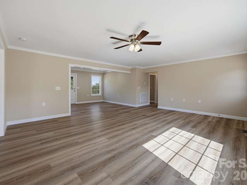 4915 S T Clark Road, Morganton, NC 28655.  MLS# CAR4367248, YatesRealty ID 19573. 