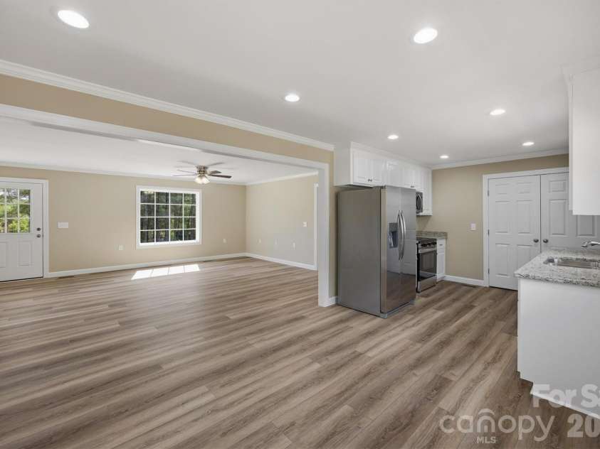 4915 S T Clark Road, Morganton, NC 28655.  MLS# CAR4367248, YatesRealty ID 19573. 