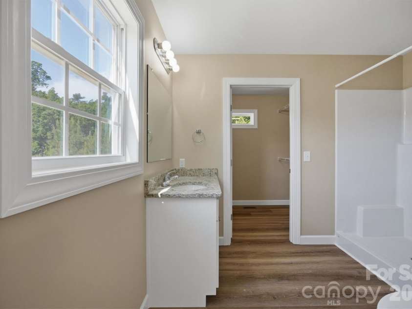 4915 S T Clark Road, Morganton, NC 28655.  MLS# CAR4367248, YatesRealty ID 19573. 