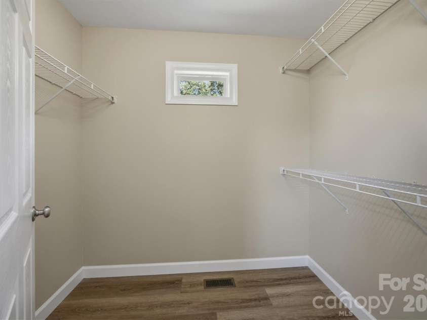 4915 S T Clark Road, Morganton, NC 28655.  MLS# CAR4367248, YatesRealty ID 19573. 