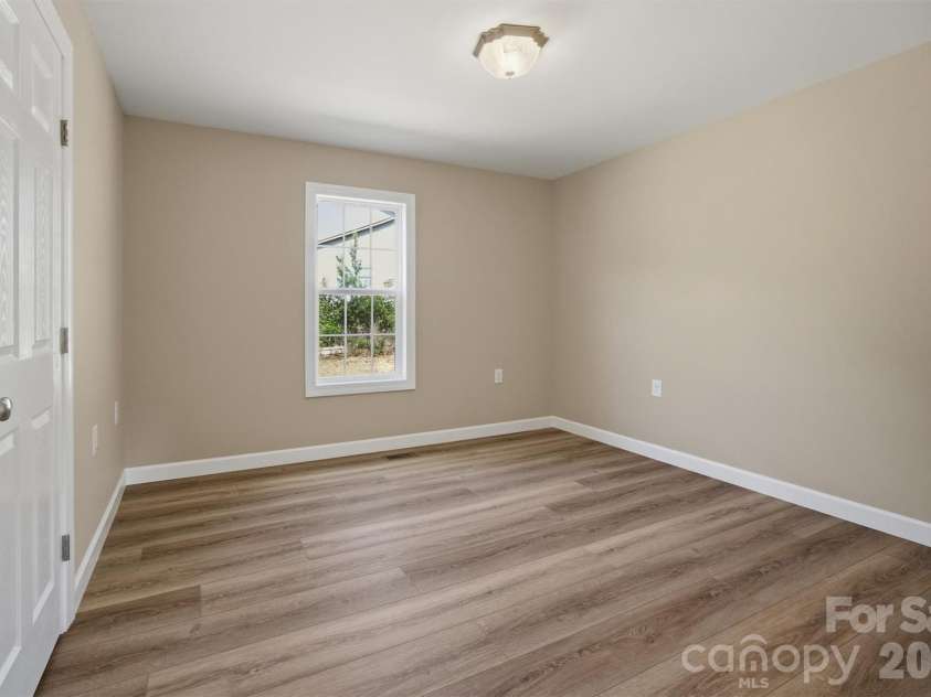4915 S T Clark Road, Morganton, NC 28655.  MLS# CAR4367248, YatesRealty ID 19573. 