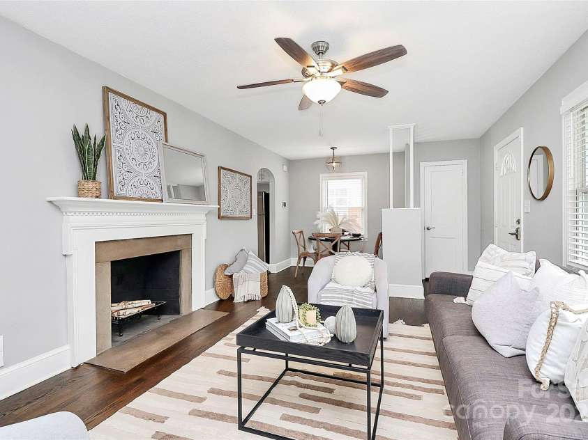 2421 Shamrock Drive, Charlotte, NC 28205.  MLS# CAR4262857, YatesRealty ID 19574. 