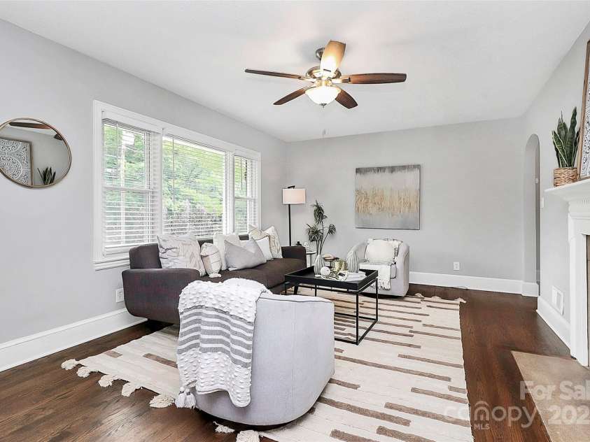 2421 Shamrock Drive, Charlotte, NC 28205.  MLS# CAR4262857, YatesRealty ID 19574. 