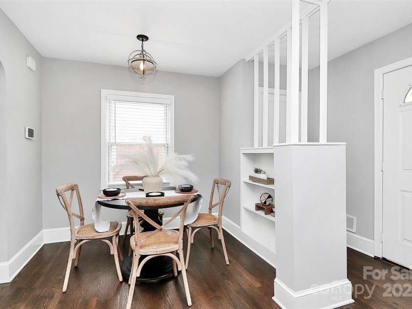 2421 Shamrock Drive, Charlotte, NC 28205.  MLS# CAR4262857, YatesRealty ID 19574. 