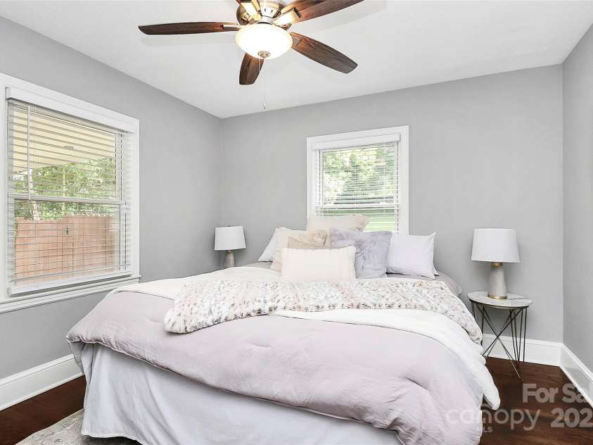 2421 Shamrock Drive, Charlotte, NC 28205.  MLS# CAR4262857, YatesRealty ID 19574. 