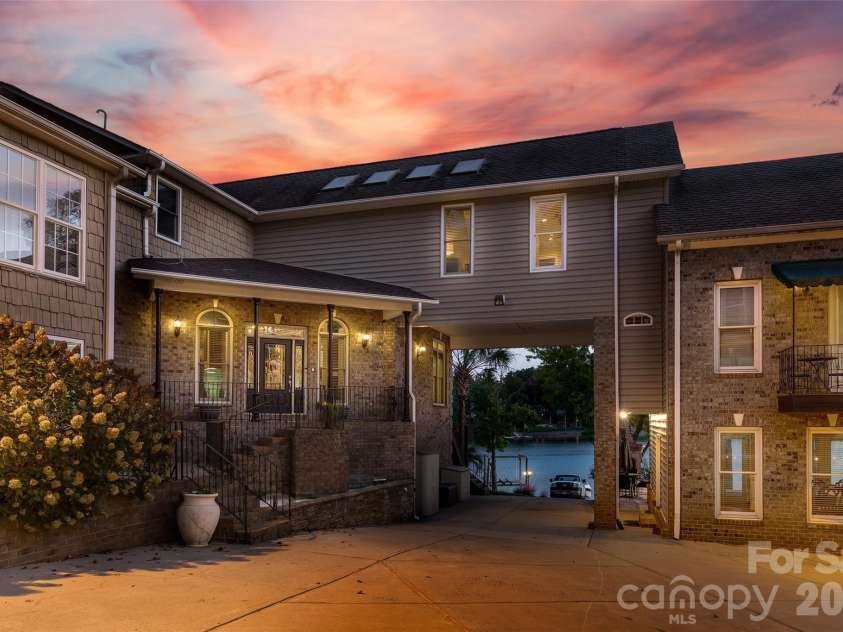 5650 Riverfront Road, Clover, SC 29710.  MLS# CAR4310458, YatesRealty ID 19574. 