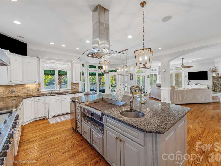 5650 Riverfront Road, Clover, SC 29710.  MLS# CAR4310458, YatesRealty ID 19574. Main House Kitchen