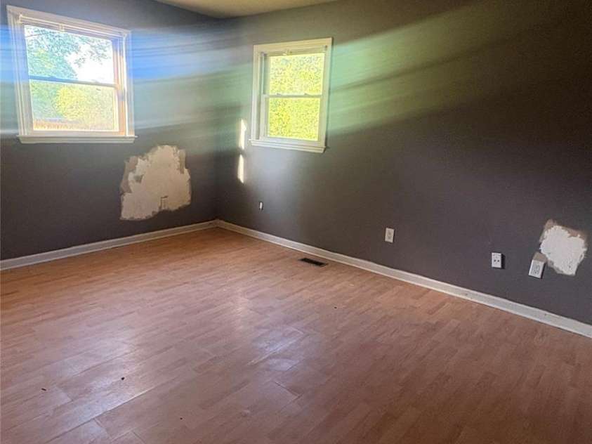 199 Country View Road, Statesville, NC 28625.  MLS# CAR4372826, YatesRealty ID 19575. 