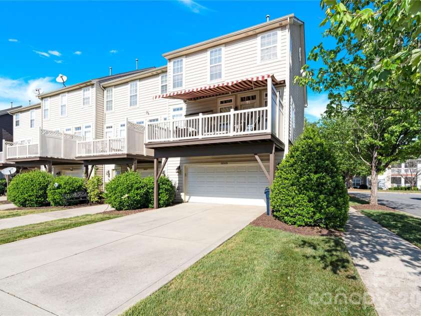 18503 The Commons Boulevard, Cornelius, NC 28031.  MLS# CAR4373801, YatesRealty ID 19576. 