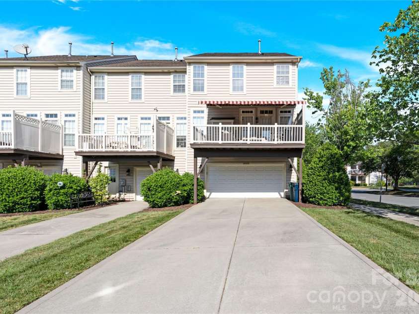18503 The Commons Boulevard, Cornelius, NC 28031.  MLS# CAR4373801, YatesRealty ID 19576. 