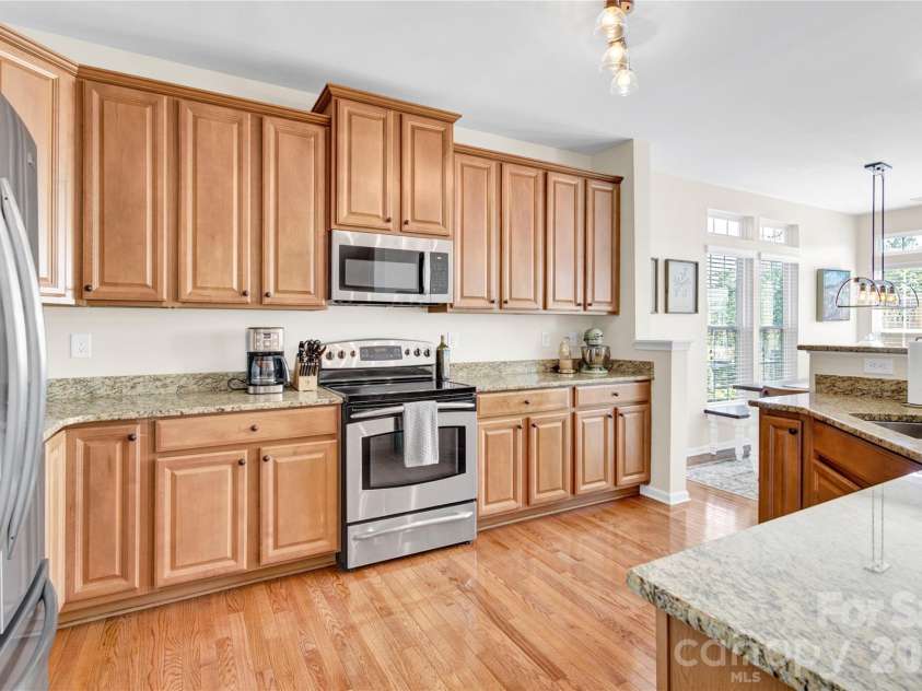 18503 The Commons Boulevard, Cornelius, NC 28031.  MLS# CAR4373801, YatesRealty ID 19576. 