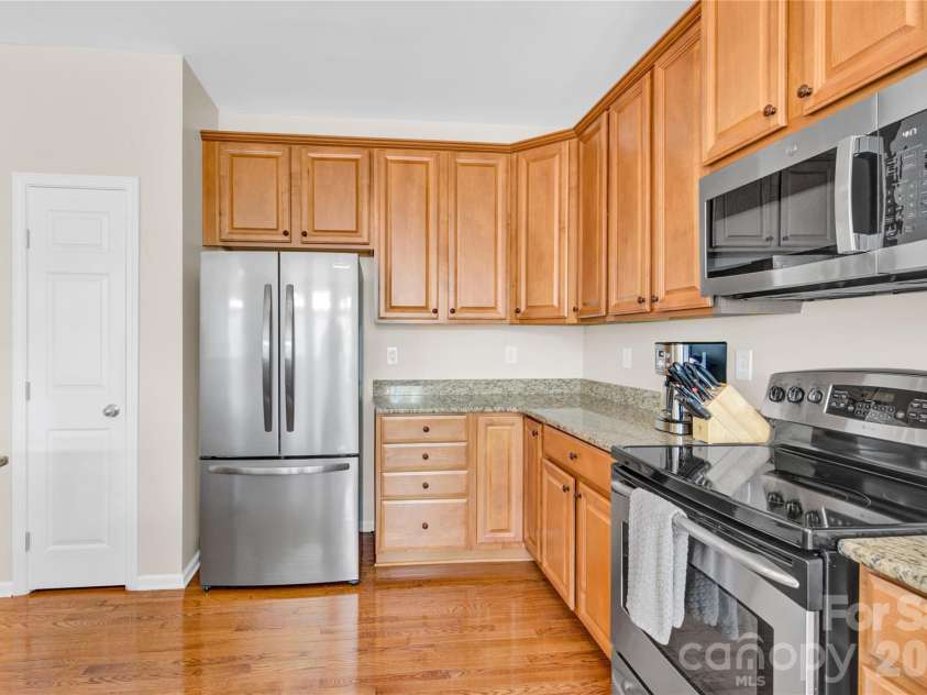 18503 The Commons Boulevard, Cornelius, NC 28031.  MLS# CAR4373801, YatesRealty ID 19576. 