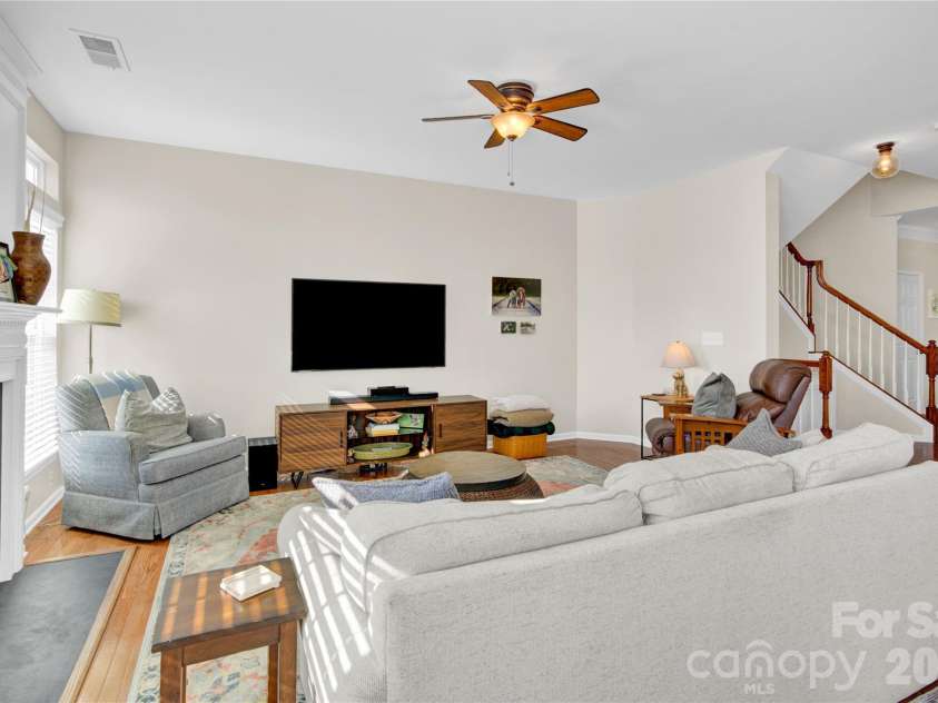 18503 The Commons Boulevard, Cornelius, NC 28031.  MLS# CAR4373801, YatesRealty ID 19576. 