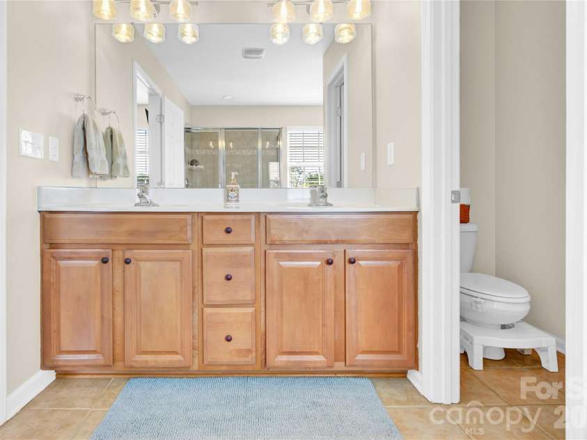 18503 The Commons Boulevard, Cornelius, NC 28031.  MLS# CAR4373801, YatesRealty ID 19576. 