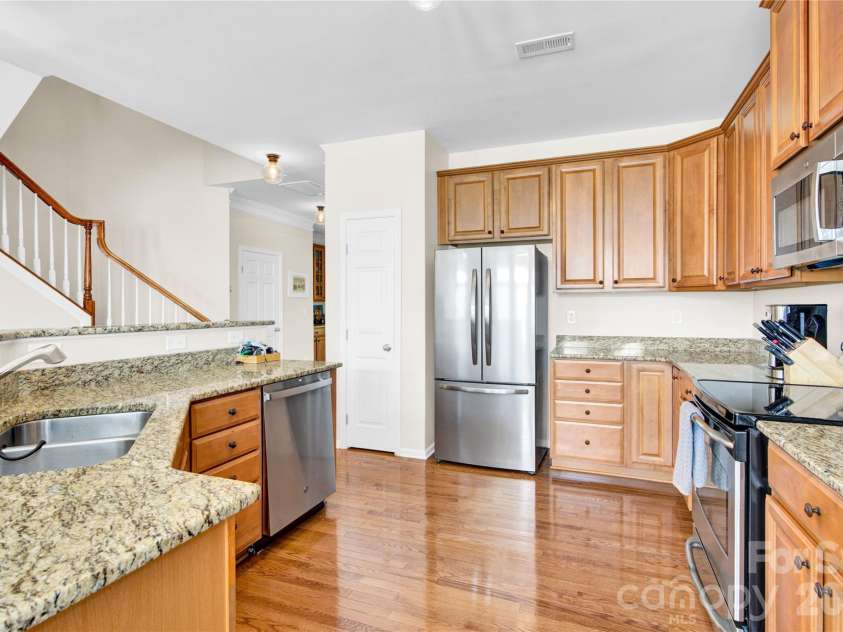 18503 The Commons Boulevard, Cornelius, NC 28031.  MLS# CAR4373801, YatesRealty ID 19576. Spacious kitchen!