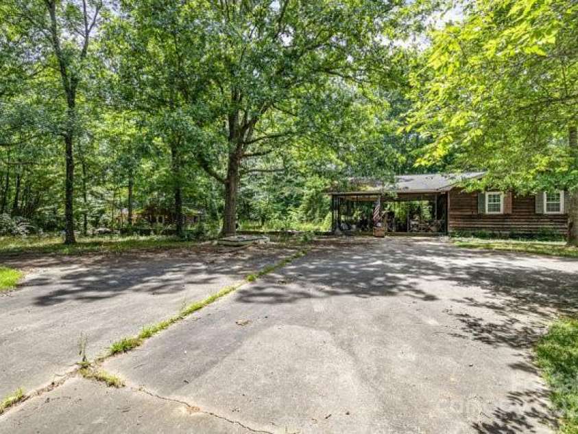 2681 University Drive, Lancaster, SC 29720.  MLS# CAR4240853, YatesRealty ID 19576. 