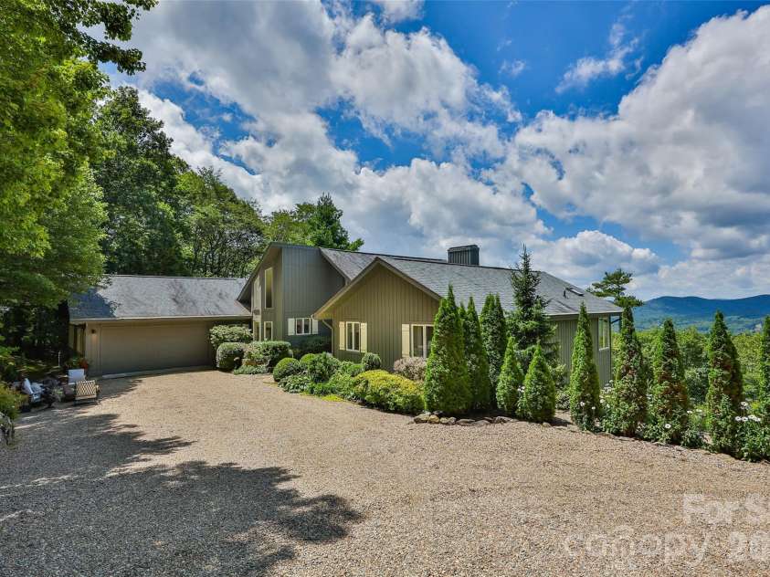 2618 Big Sheepcliff Road, Cashiers, NC 28717.  MLS# CAR4362808, YatesRealty ID 19577. 