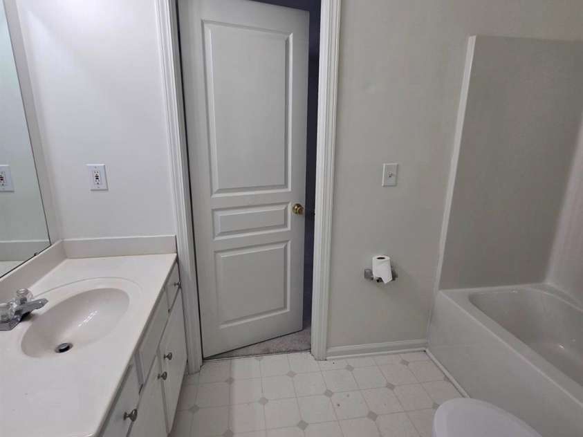 2924 Sedona Place, Fort Mill, SC 29708.  MLS# CAR4264555, YatesRealty ID 19578. Jack and Jill Bath for Bedrooms 2 and 3