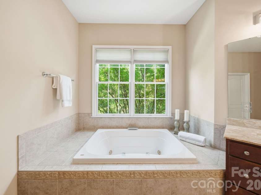 6009 Autumn Blossom Lane, Waxhaw, NC 28173.  MLS# CAR4390615, YatesRealty ID 19578. 