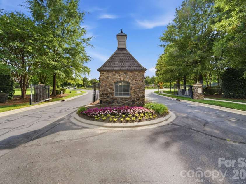 6009 Autumn Blossom Lane, Waxhaw, NC 28173.  MLS# CAR4390615, YatesRealty ID 19578. 