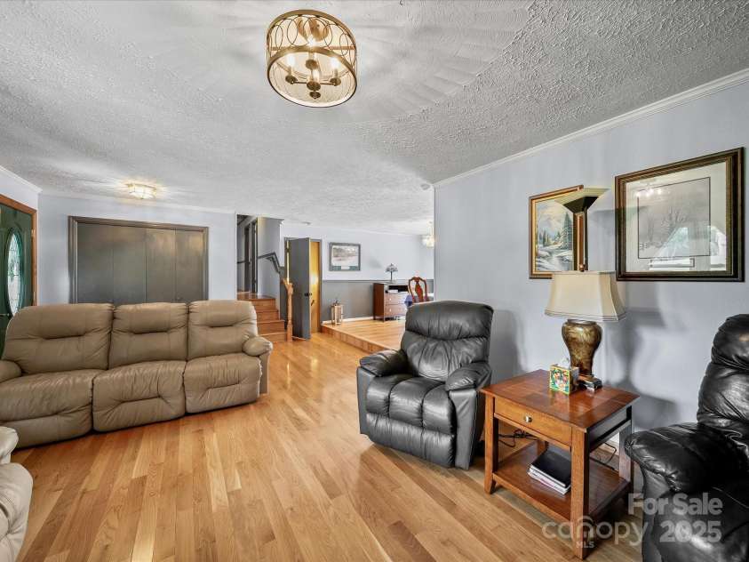 3509 Flint Drive, Statesville, NC 28677.  MLS# CAR4268969, YatesRealty ID 19579. 