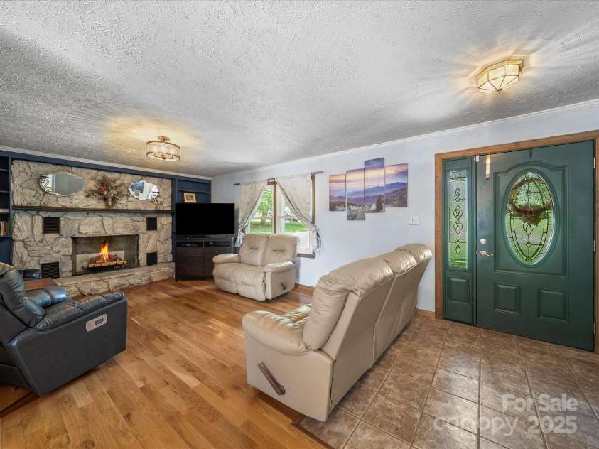 3509 Flint Drive, Statesville, NC 28677.  MLS# CAR4268969, YatesRealty ID 19579. 