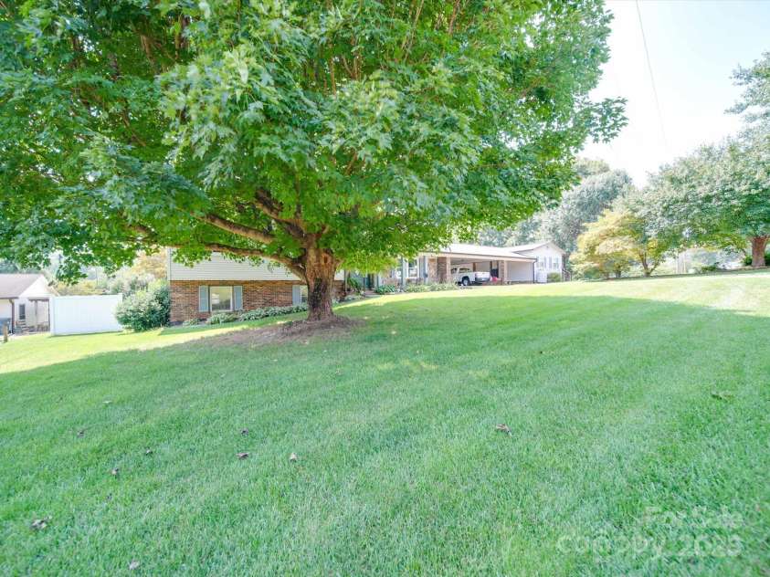 3509 Flint Drive, Statesville, NC 28677.  MLS# CAR4268969, YatesRealty ID 19579. Extra Lot Included