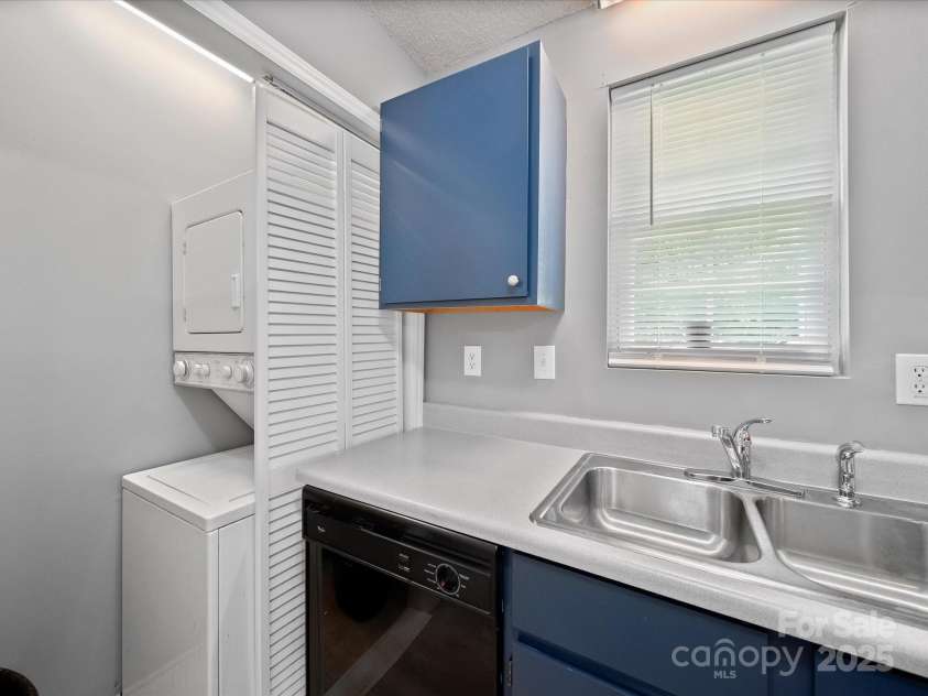 3509 Flint Drive, Statesville, NC 28677.  MLS# CAR4268969, YatesRealty ID 19579. Kitchen in Secondary Living Quarters