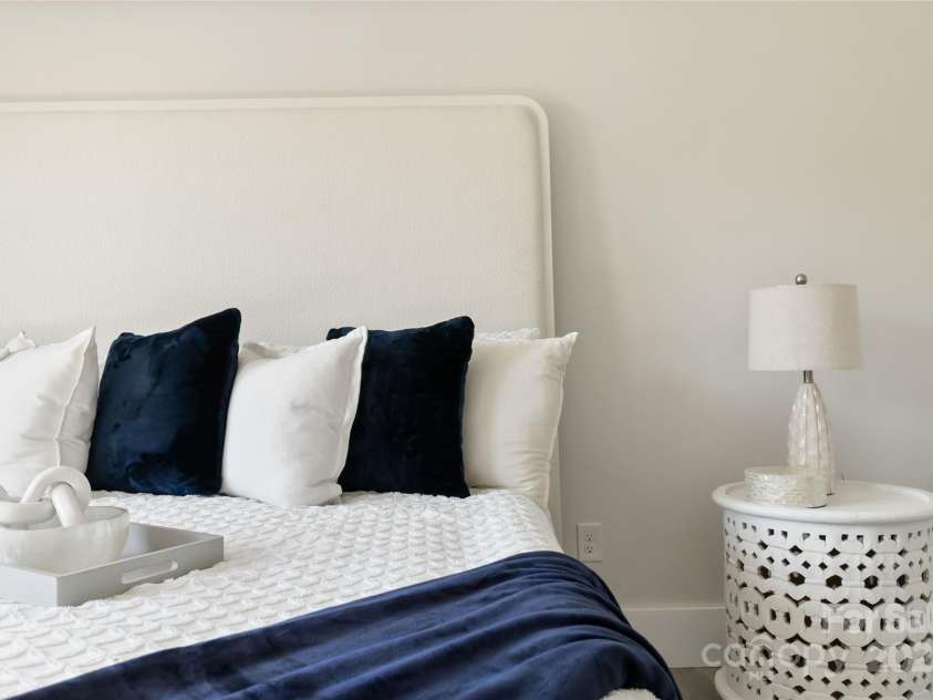 3008 Cricketeer Drive, Charlotte, NC 28216.  MLS# CAR4305520, YatesRealty ID 1958. 